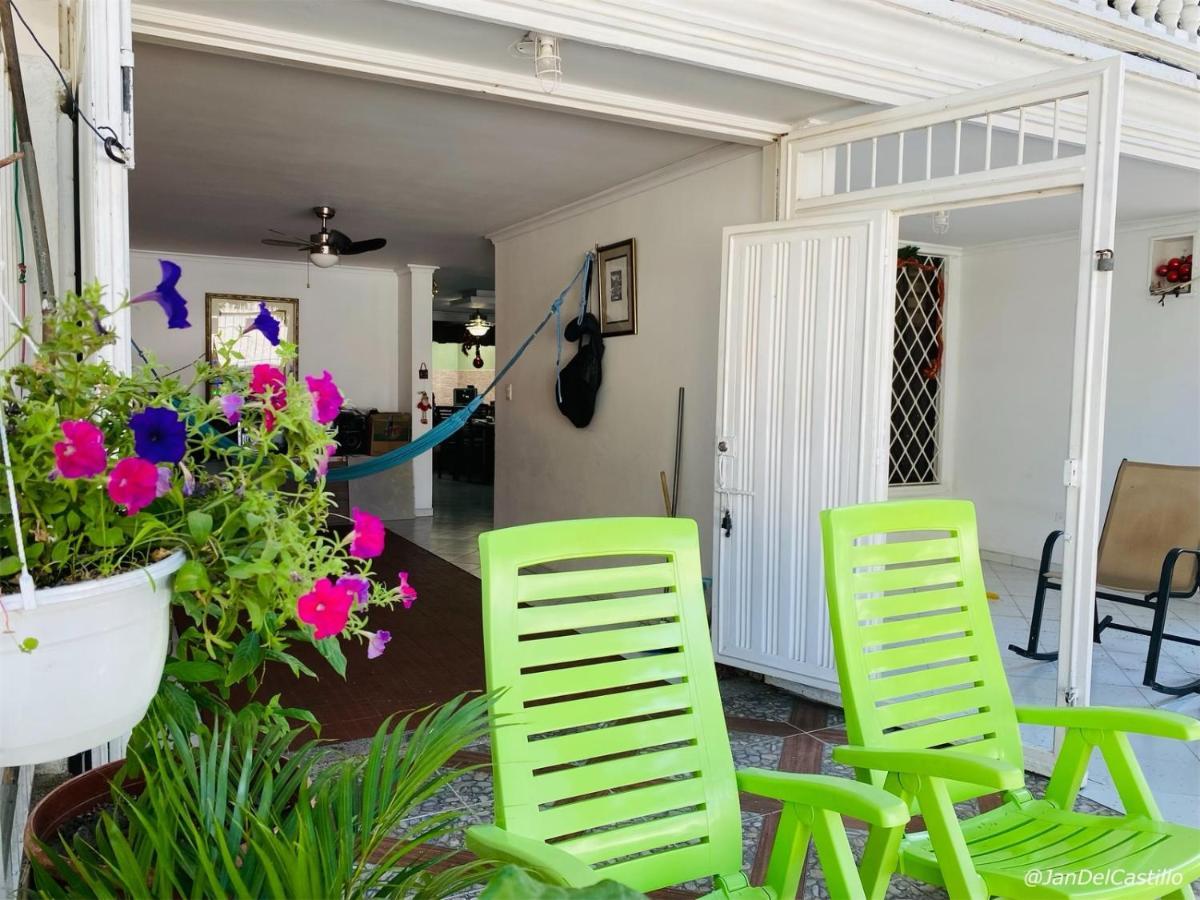 Casa Feliz Hostal Santa Marta  Exteriör bild