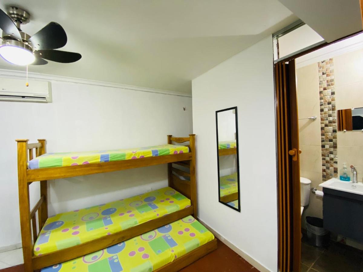 Casa Feliz Hostal Santa Marta  Exteriör bild